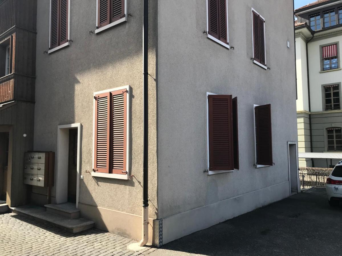 Simple Studio 36M2 In The Center Of Burgdorf Private Parking Small Bathroom Exterior foto